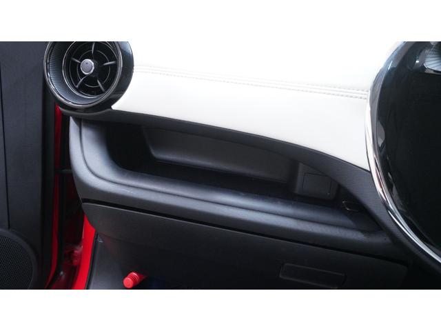 アクア Ｇソフトレザーセレクション　禁煙車　後期　純正ナビ　フルセグＴＶ　Ｂｌｕｅｔｏｏｔｈ　バックカメラ　スマートキー　マルチインフォメーションＤ　ＬＥＤヘッドライト　ＡＵＴＯハイビーム　衝突被害軽減ブレーキ　車線逸脱警報　ＥＴＣ（33枚目）