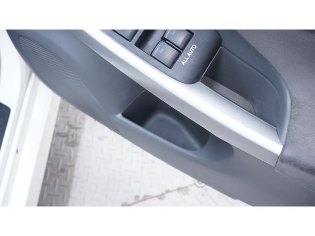 プリウス Ｓ　社外ナビ　フルセグＴＶ　ＣＤ／ＤＶＤ　Ｂｌｕｅｔｏｏｔｈ　バックカメラ　スマートキー　クルーズコントロール　ＡＵＴＯライト　ＡＵＴＯエアコン　ステアリングスイッチ　電動格納ドアミラーウィンカー　ＥＴＣ（15枚目）