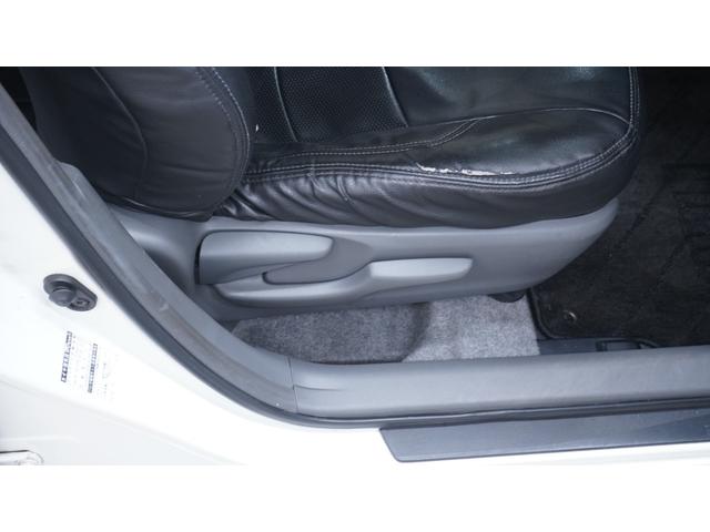 プリウス Ｓ　社外ナビ　フルセグＴＶ　ＣＤ／ＤＶＤ　Ｂｌｕｅｔｏｏｔｈ　バックカメラ　スマートキー　クルーズコントロール　ＡＵＴＯライト　ＡＵＴＯエアコン　ステアリングスイッチ　電動格納ドアミラーウィンカー　ＥＴＣ（21枚目）