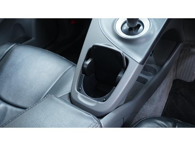 プリウス Ｓ　社外ナビ　フルセグＴＶ　ＣＤ／ＤＶＤ　Ｂｌｕｅｔｏｏｔｈ　バックカメラ　スマートキー　クルーズコントロール　ＡＵＴＯライト　ＡＵＴＯエアコン　ステアリングスイッチ　電動格納ドアミラーウィンカー　ＥＴＣ（29枚目）