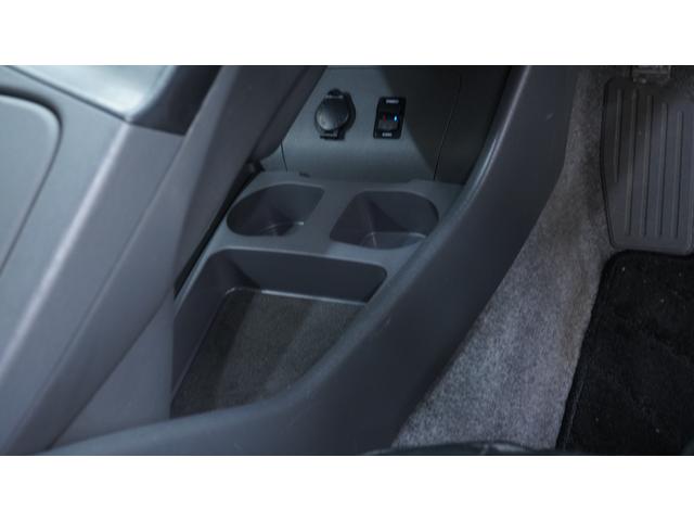 プリウス Ｓ　社外ナビ　フルセグＴＶ　ＣＤ／ＤＶＤ　Ｂｌｕｅｔｏｏｔｈ　バックカメラ　スマートキー　クルーズコントロール　ＡＵＴＯライト　ＡＵＴＯエアコン　ステアリングスイッチ　電動格納ドアミラーウィンカー　ＥＴＣ（30枚目）