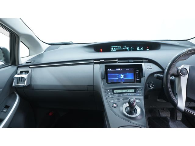 プリウス Ｓ　社外ナビ　フルセグＴＶ　ＣＤ／ＤＶＤ　Ｂｌｕｅｔｏｏｔｈ　バックカメラ　スマートキー　クルーズコントロール　ＡＵＴＯライト　ＡＵＴＯエアコン　ステアリングスイッチ　電動格納ドアミラーウィンカー　ＥＴＣ（31枚目）
