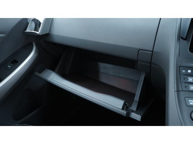 プリウス Ｓ　社外ナビ　フルセグＴＶ　ＣＤ／ＤＶＤ　Ｂｌｕｅｔｏｏｔｈ　バックカメラ　スマートキー　クルーズコントロール　ＡＵＴＯライト　ＡＵＴＯエアコン　ステアリングスイッチ　電動格納ドアミラーウィンカー　ＥＴＣ（35枚目）