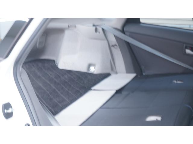 プリウス Ｓ　社外ナビ　フルセグＴＶ　ＣＤ／ＤＶＤ　Ｂｌｕｅｔｏｏｔｈ　バックカメラ　スマートキー　クルーズコントロール　ＡＵＴＯライト　ＡＵＴＯエアコン　ステアリングスイッチ　電動格納ドアミラーウィンカー　ＥＴＣ（43枚目）