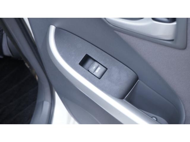 プリウス Ｓ　社外ナビ　フルセグＴＶ　ＣＤ／ＤＶＤ　Ｂｌｕｅｔｏｏｔｈ　バックカメラ　スマートキー　クルーズコントロール　ＡＵＴＯライト　ＡＵＴＯエアコン　ステアリングスイッチ　電動格納ドアミラーウィンカー　ＥＴＣ（44枚目）