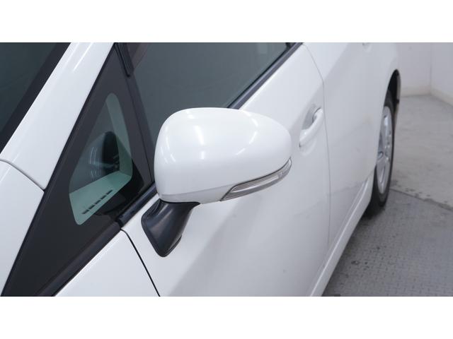 プリウス Ｓ　社外ナビ　フルセグＴＶ　ＣＤ／ＤＶＤ　Ｂｌｕｅｔｏｏｔｈ　バックカメラ　スマートキー　クルーズコントロール　ＡＵＴＯライト　ＡＵＴＯエアコン　ステアリングスイッチ　電動格納ドアミラーウィンカー　ＥＴＣ（59枚目）