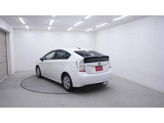 プリウス Ｓ　社外ナビ　フルセグＴＶ　ＣＤ／ＤＶＤ　Ｂｌｕｅｔｏｏｔｈ　バックカメラ　スマートキー　クルーズコントロール　ＡＵＴＯライト　ＡＵＴＯエアコン　ステアリングスイッチ　電動格納ドアミラーウィンカー　ＥＴＣ（62枚目）