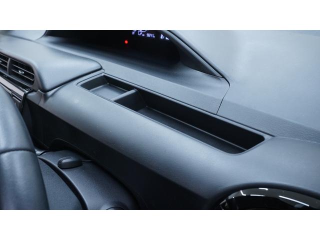 アクア Ｇブラックソフトレザーセレクション　禁煙車　中期　純正９インチＳＤナビ　フルセグＴＶ　ＣＤ再生　Ｂｌｕｅｔｏｏｔｈ対応　バックカメラ　スマートキー　プッシュスタート　ブラックレザーシート　ＬＥＤヘッドライト　ＡＵＴＯライト　ＥＴＣ（16枚目）