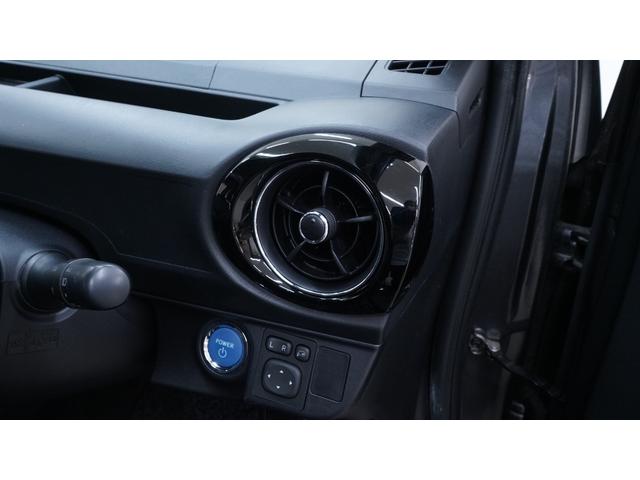 アクア Ｇブラックソフトレザーセレクション　禁煙車　中期　純正９インチＳＤナビ　フルセグＴＶ　ＣＤ再生　Ｂｌｕｅｔｏｏｔｈ対応　バックカメラ　スマートキー　プッシュスタート　ブラックレザーシート　ＬＥＤヘッドライト　ＡＵＴＯライト　ＥＴＣ（18枚目）