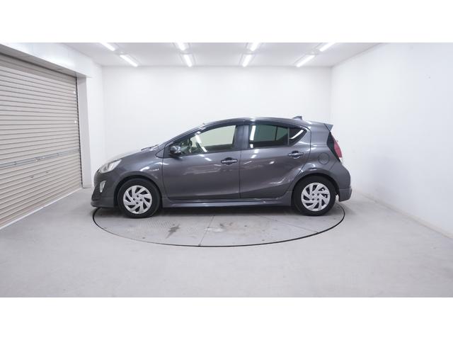 アクア Ｇブラックソフトレザーセレクション　禁煙車　中期　純正９インチＳＤナビ　フルセグＴＶ　ＣＤ再生　Ｂｌｕｅｔｏｏｔｈ対応　バックカメラ　スマートキー　プッシュスタート　ブラックレザーシート　ＬＥＤヘッドライト　ＡＵＴＯライト　ＥＴＣ（54枚目）