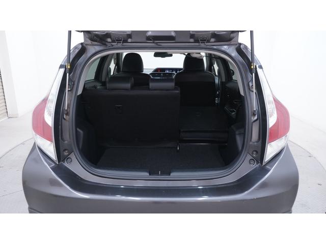 アクア Ｇブラックソフトレザーセレクション　禁煙車　中期　純正９インチＳＤナビ　フルセグＴＶ　ＣＤ再生　Ｂｌｕｅｔｏｏｔｈ対応　バックカメラ　スマートキー　プッシュスタート　ブラックレザーシート　ＬＥＤヘッドライト　ＡＵＴＯライト　ＥＴＣ（70枚目）