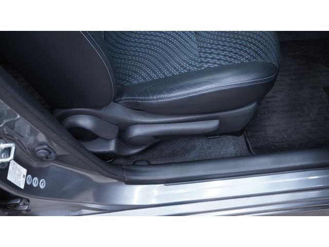 ノート メダリスト　禁煙車　純正ナビ　フルセグＴＶ　全方位モニター　スマートキー　ハーフレザーシート　エアロパーツ　電動格納ドアミラー　ＡＵＴＯライト　ＡＵＴＯエアコン　アイドリングストップ　ヘッドライトレベライザー（18枚目）