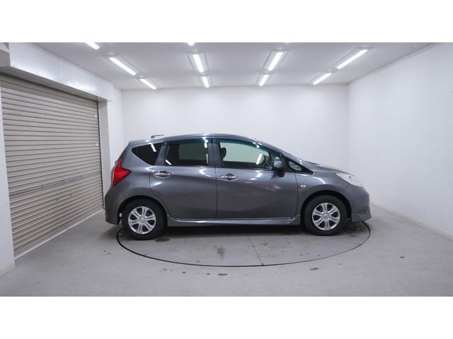 ノート メダリスト　禁煙車　純正ナビ　フルセグＴＶ　全方位モニター　スマートキー　ハーフレザーシート　エアロパーツ　電動格納ドアミラー　ＡＵＴＯライト　ＡＵＴＯエアコン　アイドリングストップ　ヘッドライトレベライザー（44枚目）