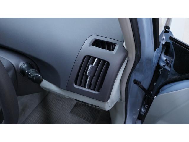 プリウス Ｓ　禁煙車　社外メモリーポータブルナビ　地デジＴＶ　ＣＤ再生　スマートキー　プッシュスタート　ＡＵＴＯエアコン　ＡＵＴＯライト　ステアリングスイッチ　電動格納ドアミラーウィンカー　ビルトインＥＴＣ（16枚目）