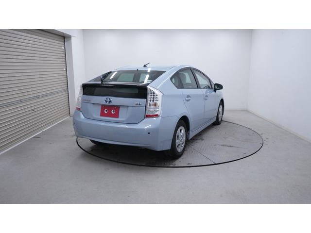 プリウス Ｓ　禁煙車　社外メモリーポータブルナビ　地デジＴＶ　ＣＤ再生　スマートキー　プッシュスタート　ＡＵＴＯエアコン　ＡＵＴＯライト　ステアリングスイッチ　電動格納ドアミラーウィンカー　ビルトインＥＴＣ（56枚目）