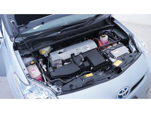 プリウス Ｓ　禁煙車　社外メモリーポータブルナビ　地デジＴＶ　ＣＤ再生　スマートキー　プッシュスタート　ＡＵＴＯエアコン　ＡＵＴＯライト　ステアリングスイッチ　電動格納ドアミラーウィンカー　ビルトインＥＴＣ（69枚目）