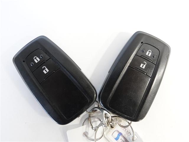 カローラツーリング ハイブリッド　Ｓ　４ＷＤ　フルセグ　メモリーナビ　ミュージックプレイヤー接続可　バックカメラ　衝突被害軽減システム　ＥＴＣ　ドラレコ　ＬＥＤヘッドランプ　ワンオーナー　記録簿（18枚目）