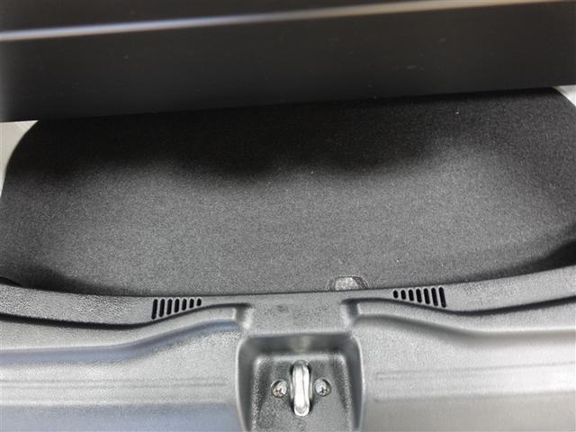 Ｎ－ＢＯＸカスタム Ｇ・Ｌパッケージ　フルセグ　メモリーナビ　ＤＶＤ再生　ミュージックプレイヤー接続可　バックカメラ　ＥＴＣ　電動スライドドア　ＨＩＤヘッドライト　ワンオーナー　記録簿　アイドリングストップ（23枚目）