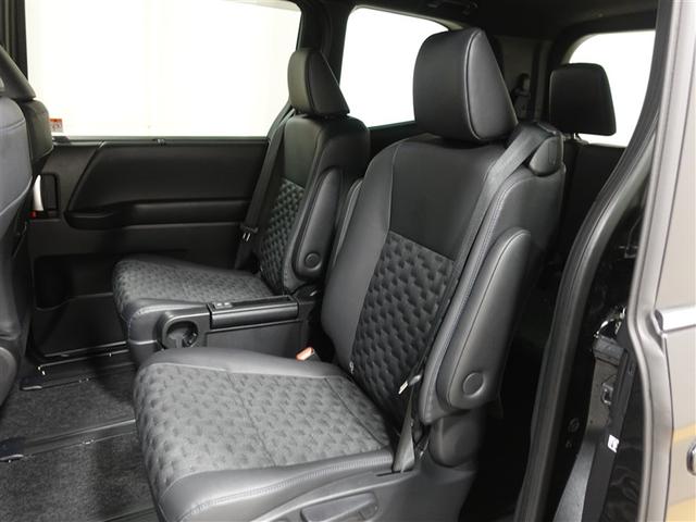 ヴォクシー Ｓ－Ｚ　フルセグ　メモリーナビ　ＤＶＤ再生　ミュージックプレイヤー接続可　バックカメラ　衝突被害軽減システム　ＥＴＣ　ドラレコ　両側電動スライド　ＬＥＤヘッドランプ　乗車定員７人　３列シート　ワンオーナー（7枚目）