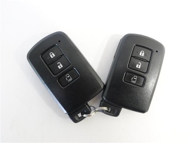 ヴォクシー X フルセグ メモリーナビ DVD再生 ミュージックプレイヤー接続可 後席モニター バックカメラ 衝突被害軽減システム ETC ドラレコ 電動スライドドア LEDヘッドランプ ウオークスルー 乗車定員7人(18枚目)