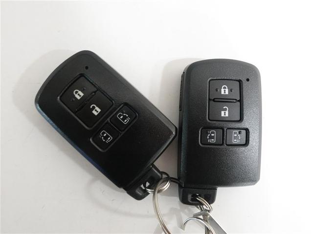 ノア Si ダブルバイビーII フルセグ メモリーナビ DVD再生 ミュージックプレイヤー接続可 後席モニター バックカメラ 衝突被害軽減システム ETC 両側電動スライド LEDヘッドランプ ウオークスルー 乗車定員7人 記録簿(18枚目)