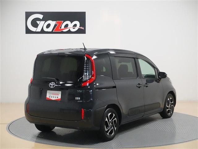 シエンタ ハイブリッドＺ　フルセグ　メモリーナビ　ＤＶＤ再生　ミュージックプレイヤー接続可　バックカメラ　衝突被害軽減システム　ＥＴＣ　ドラレコ　両側電動スライド　ＬＥＤヘッドランプ　ウオークスルー　乗車定員７人　３列シート（4枚目）