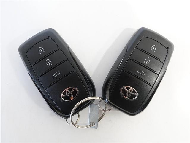 クラウンクロスオーバー Gアドバンスド・レザーパッケージ 革シート 4WD フルセグ ミュージックプレイヤー接続可 バックカメラ 衝突被害軽減システム ETC ドラレコ LEDヘッドランプ ワンオーナー 記録簿(18枚目)