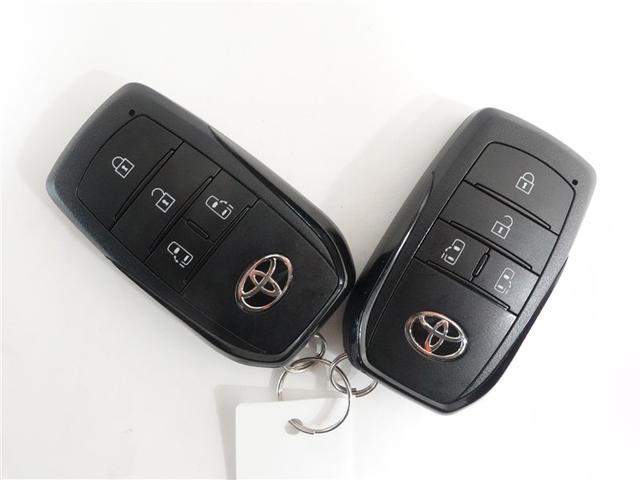 ノア ハイブリッドＳ－Ｇ　フルセグ　メモリーナビ　ＤＶＤ再生　ミュージックプレイヤー接続可　後席モニター　バックカメラ　衝突被害軽減システム　ＥＴＣ　ドラレコ　両側電動スライド　ＬＥＤヘッドランプ　乗車定員８人　３列シート（18枚目）