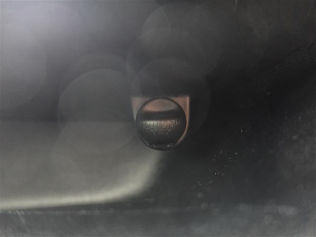 シエンタ Ｇ　クエロ　フルセグ　メモリーナビ　ＤＶＤ再生　ミュージックプレイヤー接続可　バックカメラ　衝突被害軽減システム　ＥＴＣ　ドラレコ　両側電動スライド　ＬＥＤヘッドランプ　ウオークスルー　乗車定員７人　３列シート（27枚目）