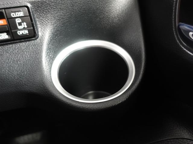 シエンタ Ｇ　クエロ　フルセグ　メモリーナビ　ＤＶＤ再生　ミュージックプレイヤー接続可　バックカメラ　衝突被害軽減システム　ＥＴＣ　ドラレコ　両側電動スライド　ＬＥＤヘッドランプ　ウオークスルー　乗車定員７人　３列シート（28枚目）