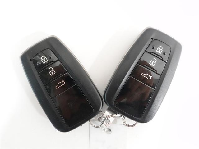 クラウンハイブリッド ＲＳ　リミテッドＩＩ　革シート　フルセグ　メモリーナビ　ＤＶＤ再生　ミュージックプレイヤー接続可　バックカメラ　衝突被害軽減システム　ＥＴＣ　ＬＥＤヘッドランプ　ワンオーナー　記録簿（18枚目）