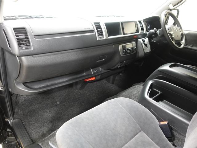 ハイエースワゴン ＧＬ　フルセグ　メモリーナビ　ＤＶＤ再生　ミュージックプレイヤー接続可　後席モニター　バックカメラ　衝突被害軽減システム　ＥＴＣ　ドラレコ　電動スライドドア　ＬＥＤヘッドランプ　乗車定員１０人　３列シート（12枚目）