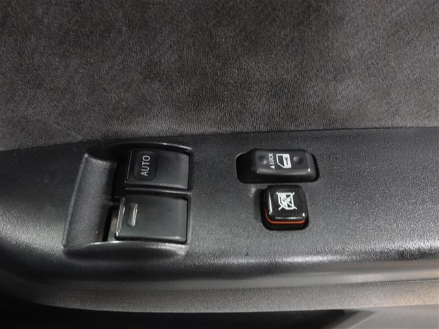 ハイエースワゴン ＧＬ　フルセグ　メモリーナビ　ＤＶＤ再生　ミュージックプレイヤー接続可　後席モニター　バックカメラ　衝突被害軽減システム　ＥＴＣ　ドラレコ　電動スライドドア　ＬＥＤヘッドランプ　乗車定員１０人　３列シート（22枚目）