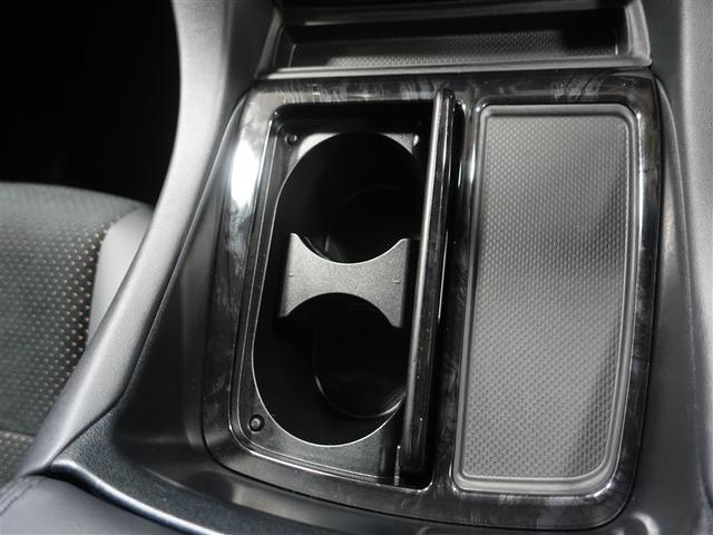 アルファードハイブリッド Ｓ　タイプゴールド　４ＷＤ　フルセグ　メモリーナビ　ミュージックプレイヤー接続可　バックカメラ　衝突被害軽減システム　ＥＴＣ　両側電動スライド　ＬＥＤヘッドランプ　乗車定員７人　３列シート　ワンオーナー　記録簿（28枚目）