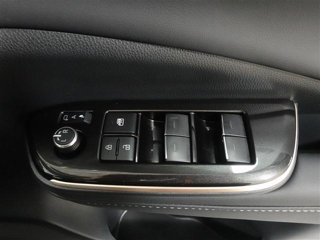 クラウンクロスオーバー ＲＳ　革シート　４ＷＤ　フルセグ　メモリーナビ　ミュージックプレイヤー接続可　バックカメラ　衝突被害軽減システム　ＥＴＣ　ドラレコ　ＬＥＤヘッドランプ　記録簿（14枚目）
