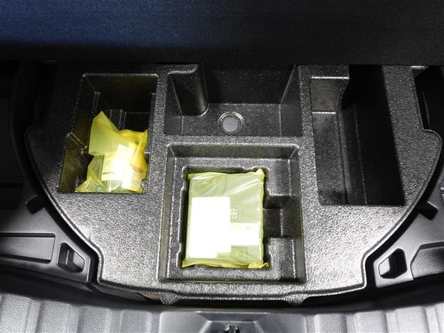 カローラクロス ハイブリッド　Ｚ　サンルーフ　フルセグ　メモリーナビ　ミュージックプレイヤー接続可　バックカメラ　衝突被害軽減システム　ＥＴＣ　ドラレコ　ＬＥＤヘッドランプ　ワンオーナー　記録簿（23枚目）