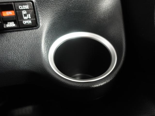 シエンタ Ｇ　フルセグ　メモリーナビ　ＤＶＤ再生　ミュージックプレイヤー接続可　バックカメラ　衝突被害軽減システム　ＥＴＣ　両側電動スライド　ＬＥＤヘッドランプ　ウオークスルー　乗車定員７人　３列シート　記録簿（28枚目）