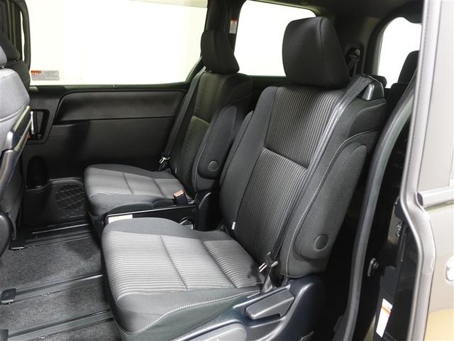 ヴォクシー ＺＳ　煌ＩＩ　フルセグ　メモリーナビ　ＤＶＤ再生　ミュージックプレイヤー接続可　バックカメラ　衝突被害軽減システム　ＥＴＣ　ドラレコ　両側電動スライド　ＬＥＤヘッドランプ　ウオークスルー　乗車定員７人　３列シート（7枚目）