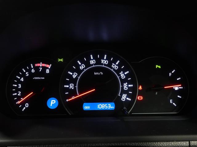 ヴォクシー ＺＳ　煌ＩＩ　フルセグ　メモリーナビ　ＤＶＤ再生　ミュージックプレイヤー接続可　バックカメラ　衝突被害軽減システム　ＥＴＣ　ドラレコ　両側電動スライド　ＬＥＤヘッドランプ　ウオークスルー　乗車定員７人　３列シート（11枚目）