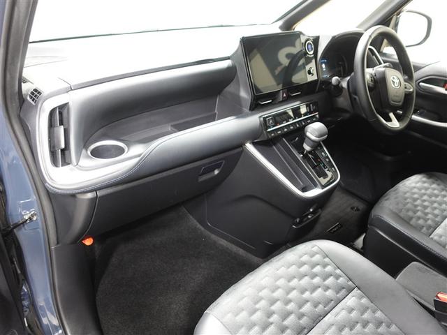 ヴォクシー Ｓ－Ｚ　フルセグ　メモリーナビ　ＤＶＤ再生　ミュージックプレイヤー接続可　バックカメラ　衝突被害軽減システム　ＥＴＣ　ドラレコ　両側電動スライド　ＬＥＤヘッドランプ　乗車定員７人　３列シート　ワンオーナー（10枚目）