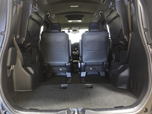 ノア ハイブリッドＳｉ　ダブルバイビーＩＩＩ　フルセグ　メモリーナビ　ＤＶＤ再生　ミュージックプレイヤー接続可　後席モニター　バックカメラ　衝突被害軽減システム　ＥＴＣ　ドラレコ　両側電動スライド　ＬＥＤヘッドランプ　乗車定員７人　３列シート（22枚目）