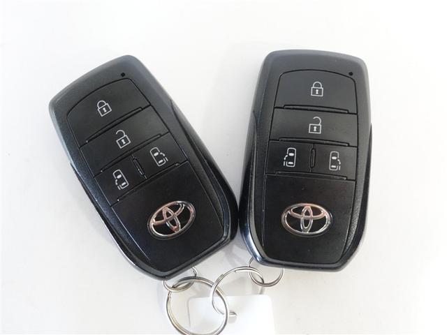 ヴォクシー Ｓ－Ｚ　フルセグ　メモリーナビ　ＤＶＤ再生　ミュージックプレイヤー接続可　後席モニター　バックカメラ　衝突被害軽減システム　ＥＴＣ　ドラレコ　両側電動スライド　ＬＥＤヘッドランプ　乗車定員７人　３列シート（18枚目）