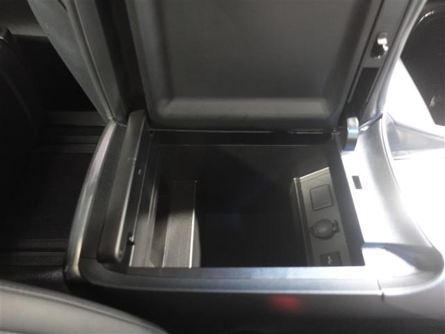 アルファード ２．５Ｓ　Ｃパッケージ　サンルーフ　フルセグ　メモリーナビ　ＤＶＤ再生　ミュージックプレイヤー接続可　後席モニター　バックカメラ　衝突被害軽減システム　ＥＴＣ　両側電動スライド　ＬＥＤヘッドランプ　乗車定員７人　３列シート（29枚目）