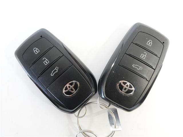 プリウス Ｚ　４ＷＤ　フルセグ　メモリーナビ　ミュージックプレイヤー接続可　バックカメラ　衝突被害軽減システム　ＥＴＣ　ドラレコ　ＬＥＤヘッドランプ　ワンオーナー　フルエアロ　記録簿（18枚目）