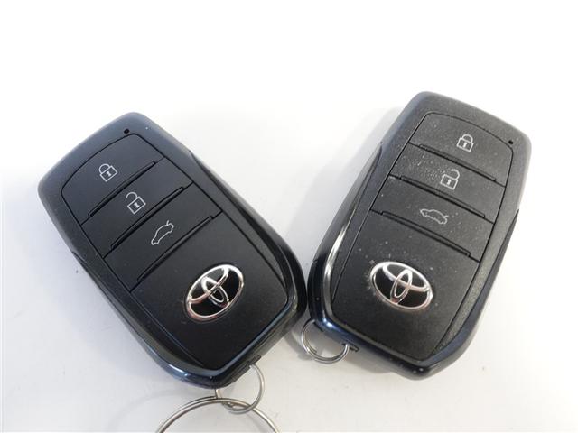 クラウンクロスオーバー Ｇアドバンスド・レザーパッケージ　革シート　４ＷＤ　フルセグ　メモリーナビ　ミュージックプレイヤー接続可　バックカメラ　衝突被害軽減システム　ＥＴＣ　ドラレコ　ＬＥＤヘッドランプ　ワンオーナー　フルエアロ　記録簿（18枚目）