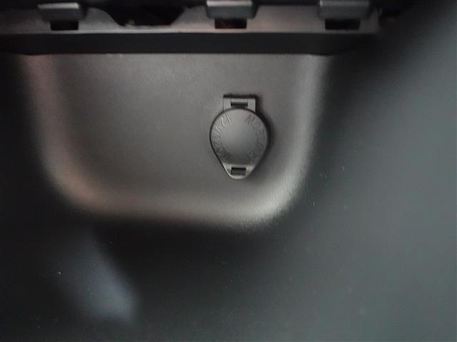 ヤリスクロス ハイブリッドZ 4WD メモリーナビ DVD再生 ミュージックプレイヤー接続可 バックカメラ 衝突被害軽減システム ETC ドラレコ LEDヘッドランプ ワンオーナー 記録簿(27枚目)