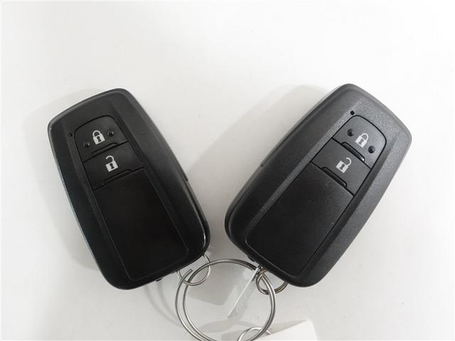 プリウス Ｓセーフティプラス　４ＷＤ　フルセグ　メモリーナビ　ＤＶＤ再生　ミュージックプレイヤー接続可　バックカメラ　衝突被害軽減システム　ＥＴＣ　ドラレコ　ＬＥＤヘッドランプ　ワンオーナー　記録簿（18枚目）