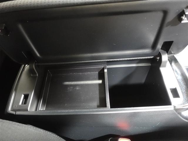 プリウス Ｓセーフティプラス　４ＷＤ　フルセグ　メモリーナビ　ＤＶＤ再生　ミュージックプレイヤー接続可　バックカメラ　衝突被害軽減システム　ＥＴＣ　ドラレコ　ＬＥＤヘッドランプ　ワンオーナー　記録簿（28枚目）