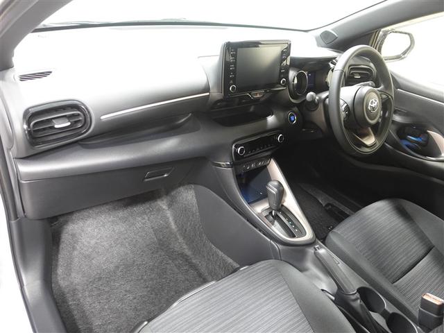 ヤリス Ｚ　メモリーナビ　ＤＶＤ再生　ミュージックプレイヤー接続可　バックカメラ　衝突被害軽減システム　ＥＴＣ　ドラレコ　ＬＥＤヘッドランプ　記録簿（9枚目）