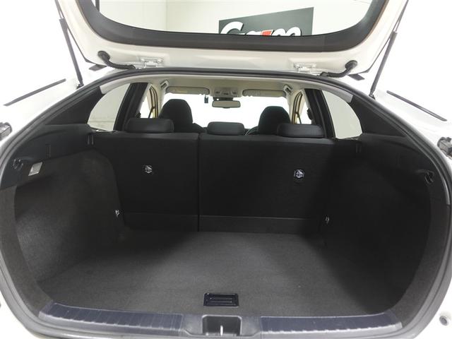 プリウス Ｓセーフティプラス　フルセグ　メモリーナビ　ＤＶＤ再生　ミュージックプレイヤー接続可　バックカメラ　衝突被害軽減システム　ＥＴＣ　ドラレコ　ＬＥＤヘッドランプ　ワンオーナー　記録簿（21枚目）